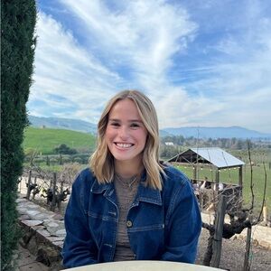 Meet your Posher, Adel